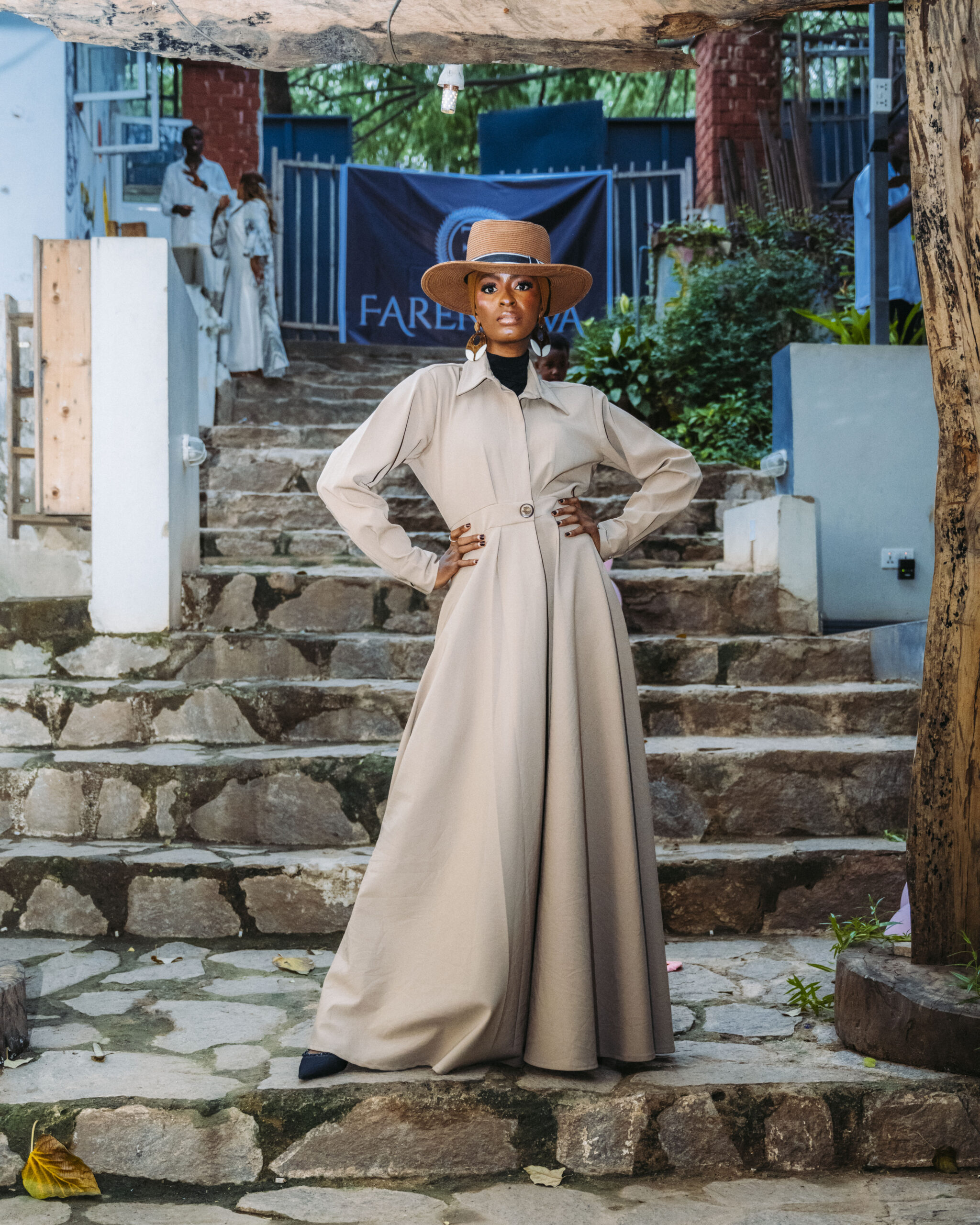 LOOK 26 (1) Carton color dress - Image 1